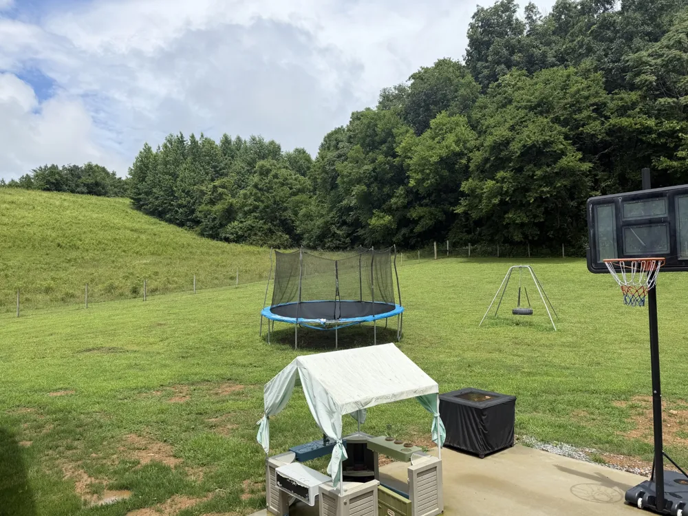 1669 Knob Creek Rd Wartrace, TN 37183
