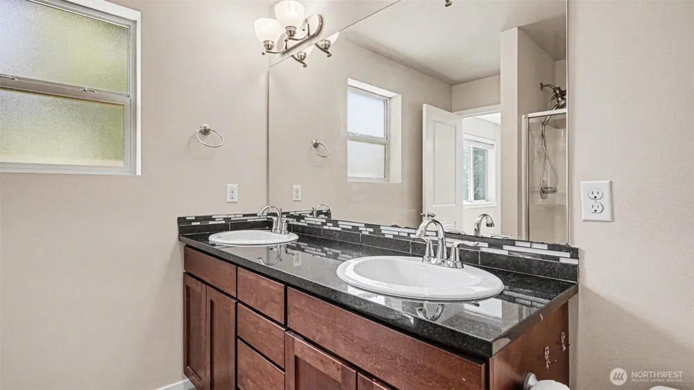 16533 2nd Park SE Bothell, WA 98012