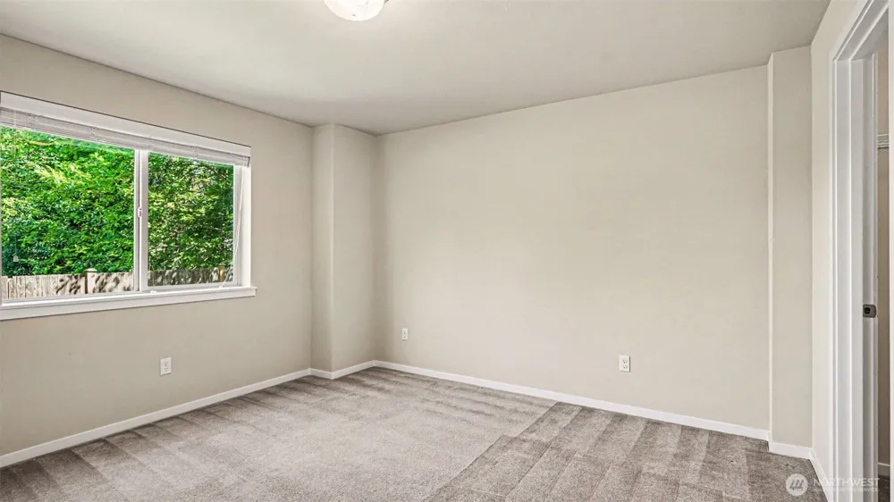 16533 2nd Park SE Bothell, WA 98012