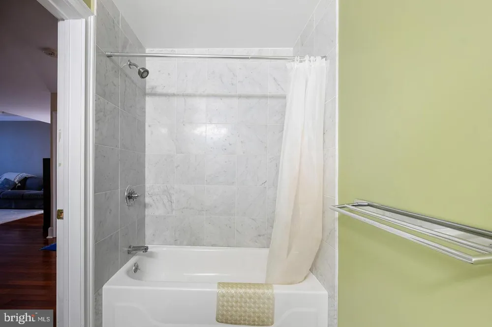 1500 CHESTNUT STREET #13E Philadelphia, PA 19102