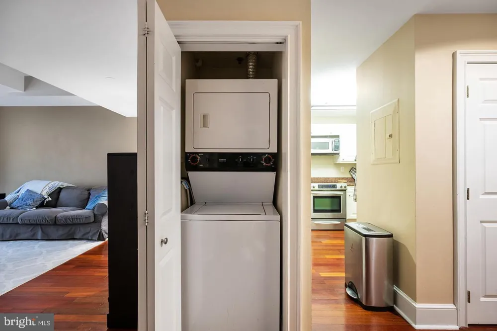 1500 CHESTNUT STREET #13E Philadelphia, PA 19102