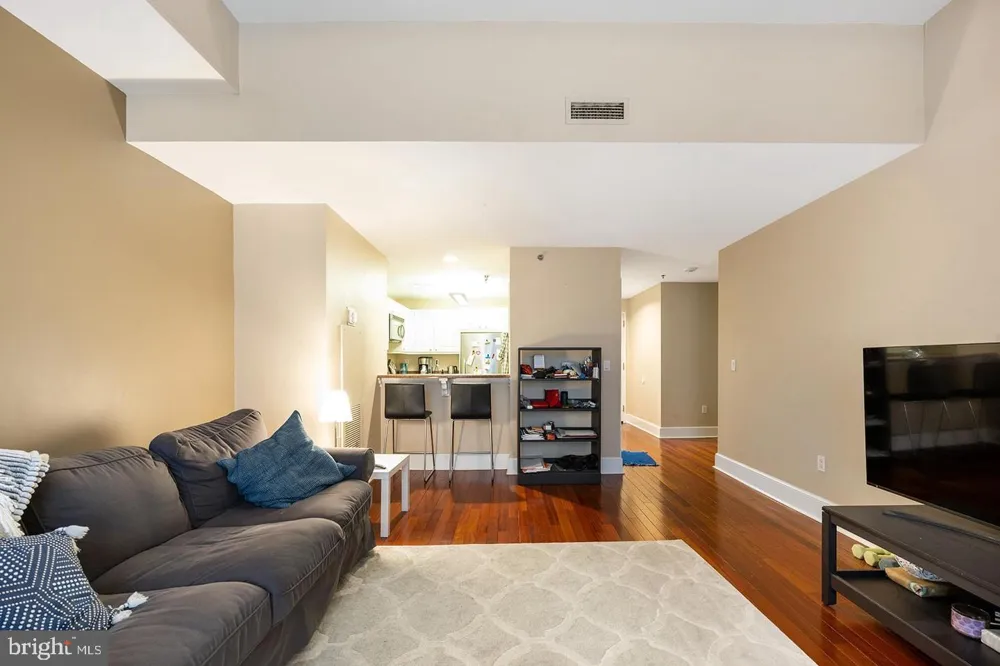 1500 CHESTNUT STREET #13E Philadelphia, PA 19102