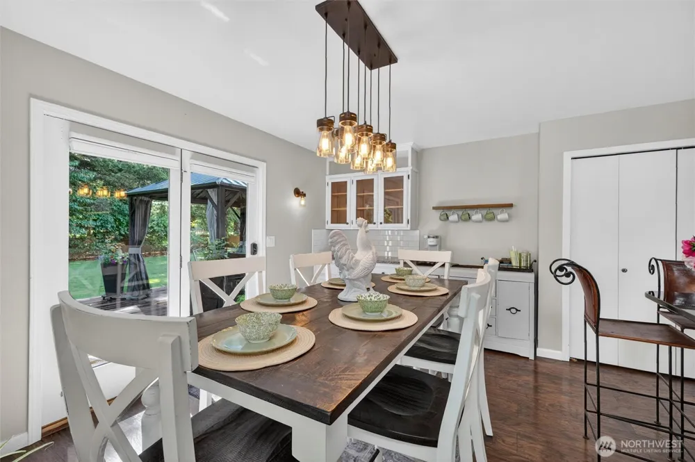 6898 Golf View Drive Lynden, WA 98264