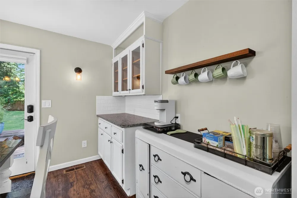 6898 Golf View Drive Lynden, WA 98264