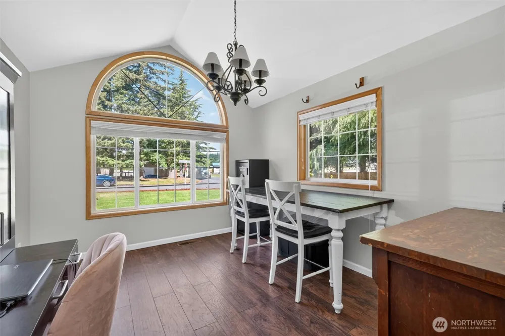 6898 Golf View Drive Lynden, WA 98264