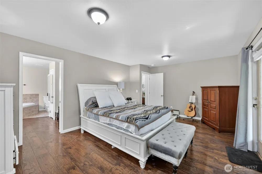 6898 Golf View Drive Lynden, WA 98264