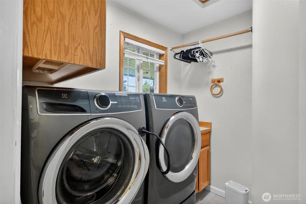 6898 Golf View Drive Lynden, WA 98264