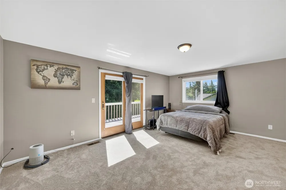 6898 Golf View Drive Lynden, WA 98264