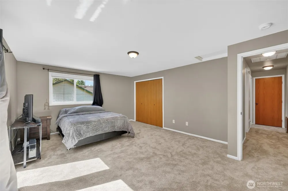 6898 Golf View Drive Lynden, WA 98264