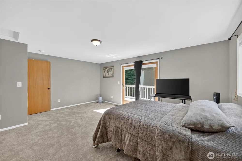 6898 Golf View Drive Lynden, WA 98264