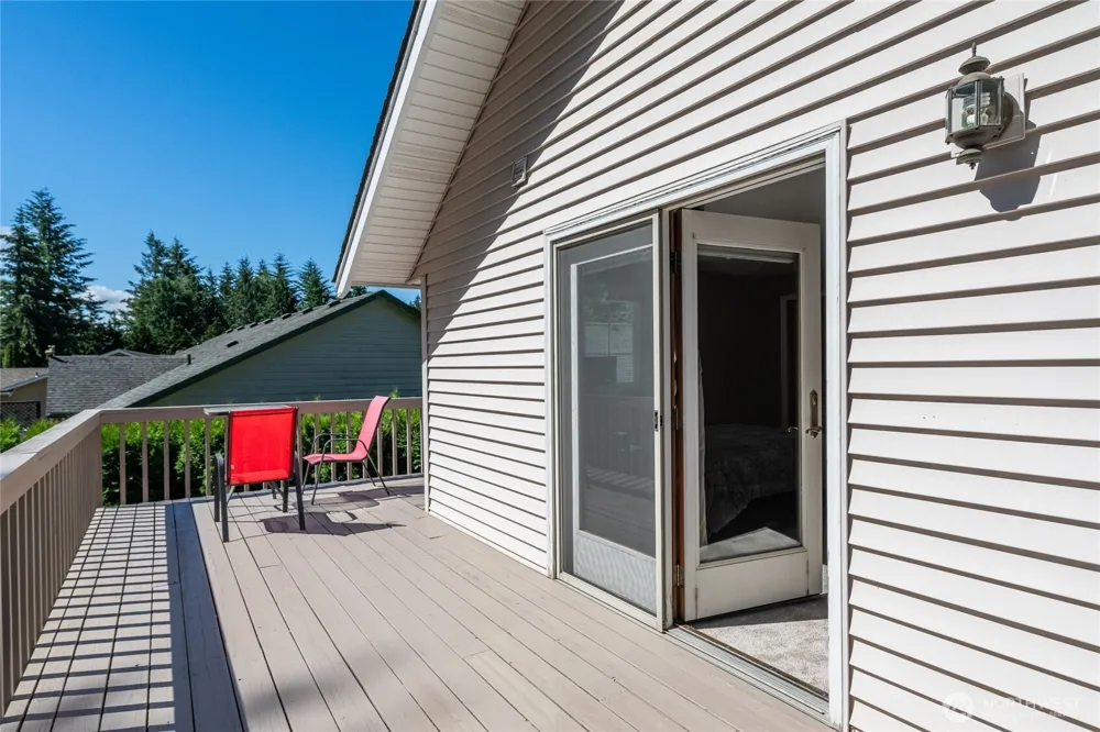 6898 Golf View Drive Lynden, WA 98264