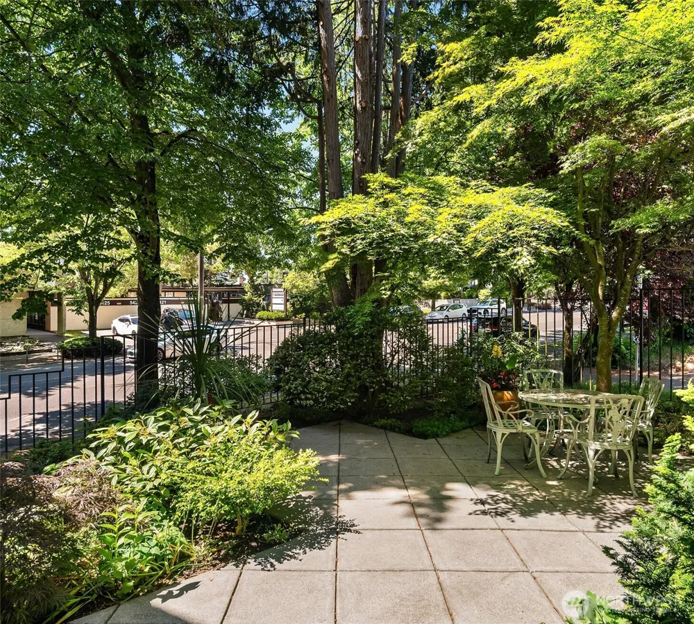 5430 California Avenue SW #4A Seattle, WA 98136