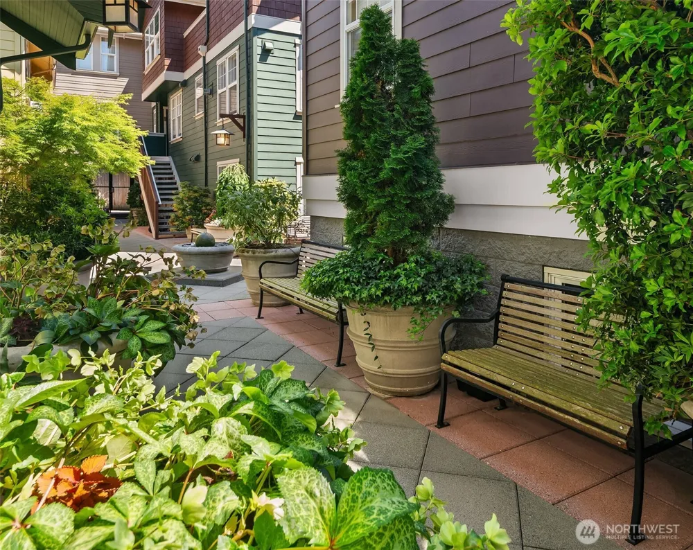 5430 California Avenue SW #4A Seattle, WA 98136