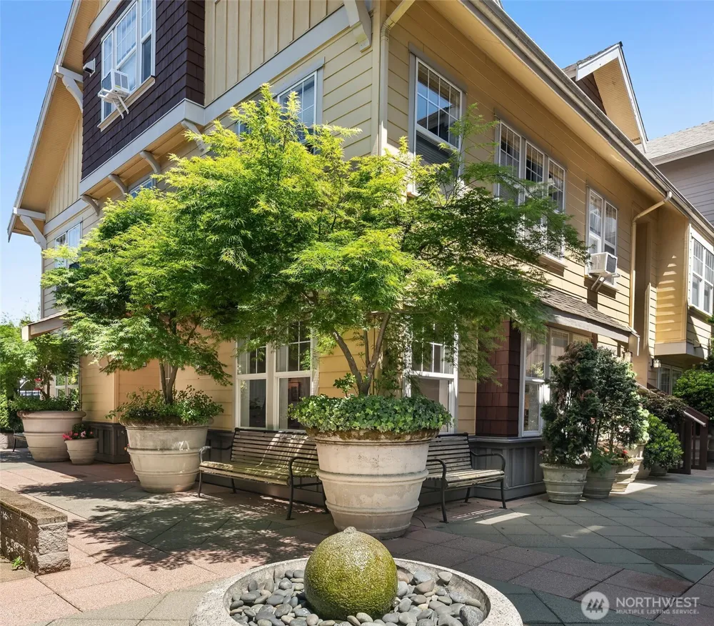 5430 California Avenue SW #4A Seattle, WA 98136