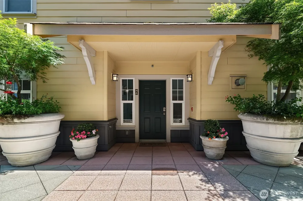 5430 California Avenue SW #4A Seattle, WA 98136