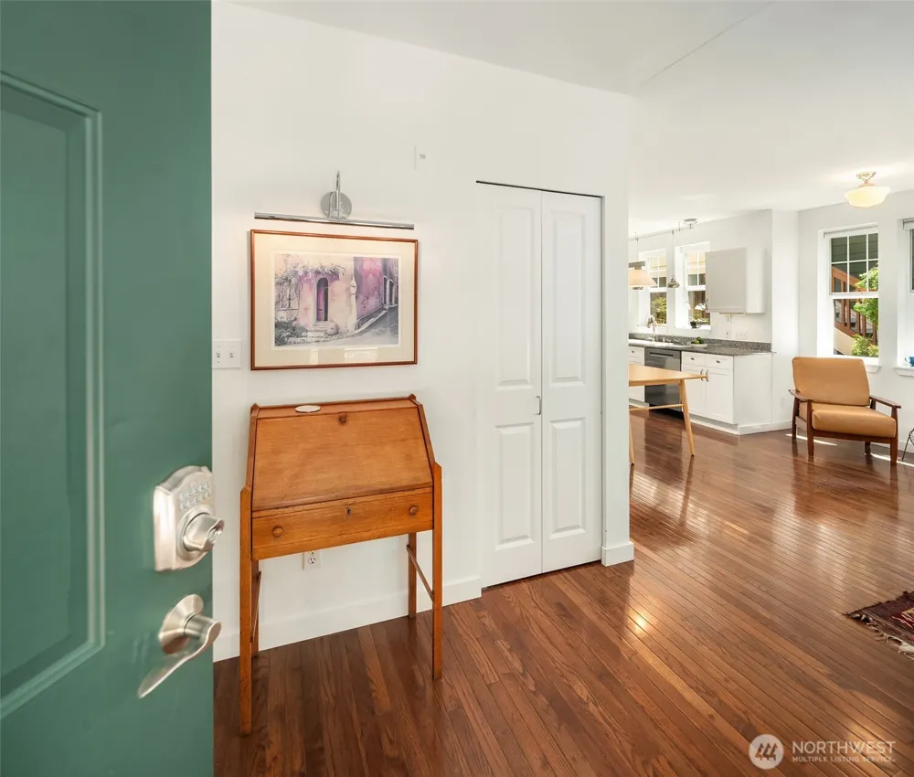 5430 California Avenue SW #4A Seattle, WA 98136