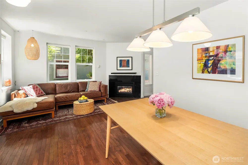 5430 California Avenue SW #4A Seattle, WA 98136