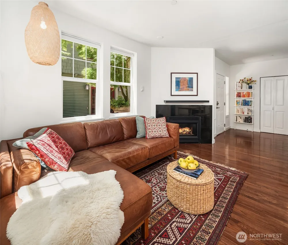5430 California Avenue SW #4A Seattle, WA 98136