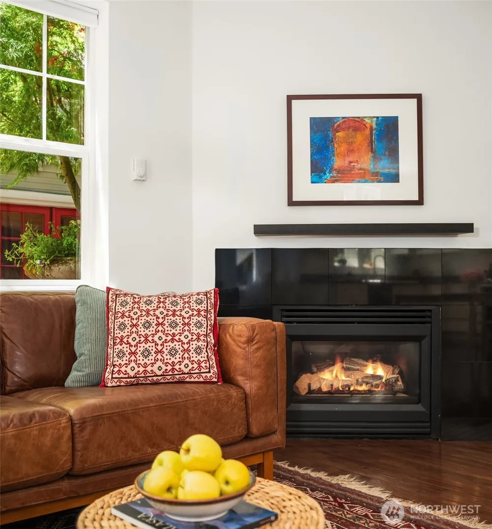 5430 California Avenue SW #4A Seattle, WA 98136
