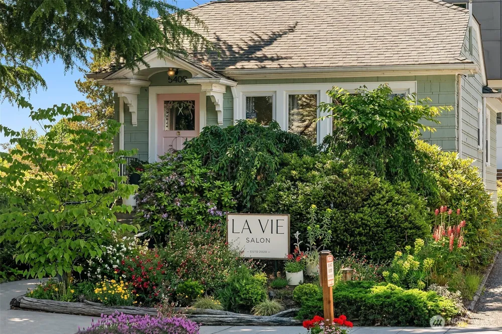 5430 California Avenue SW #4A Seattle, WA 98136