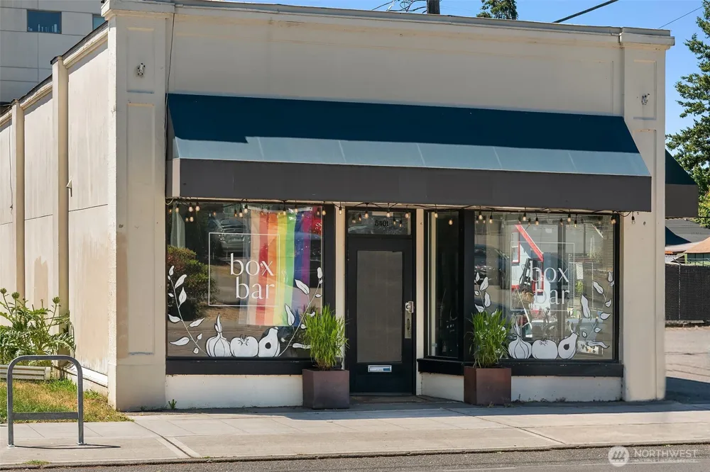 5430 California Avenue SW #4A Seattle, WA 98136