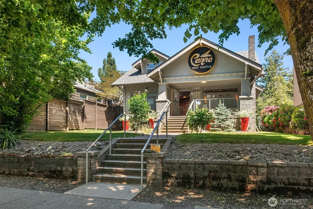 5430 California Avenue SW #4A Seattle, WA 98136