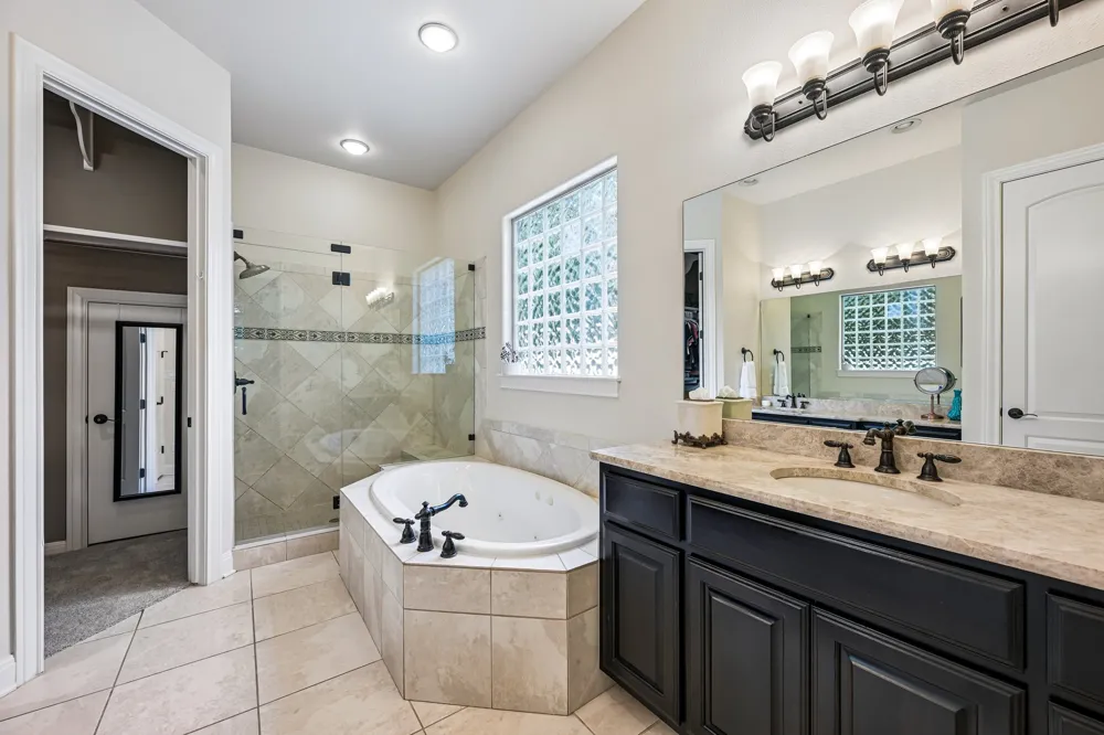 11725 Red Oak Valley Lane Austin, TX 78732