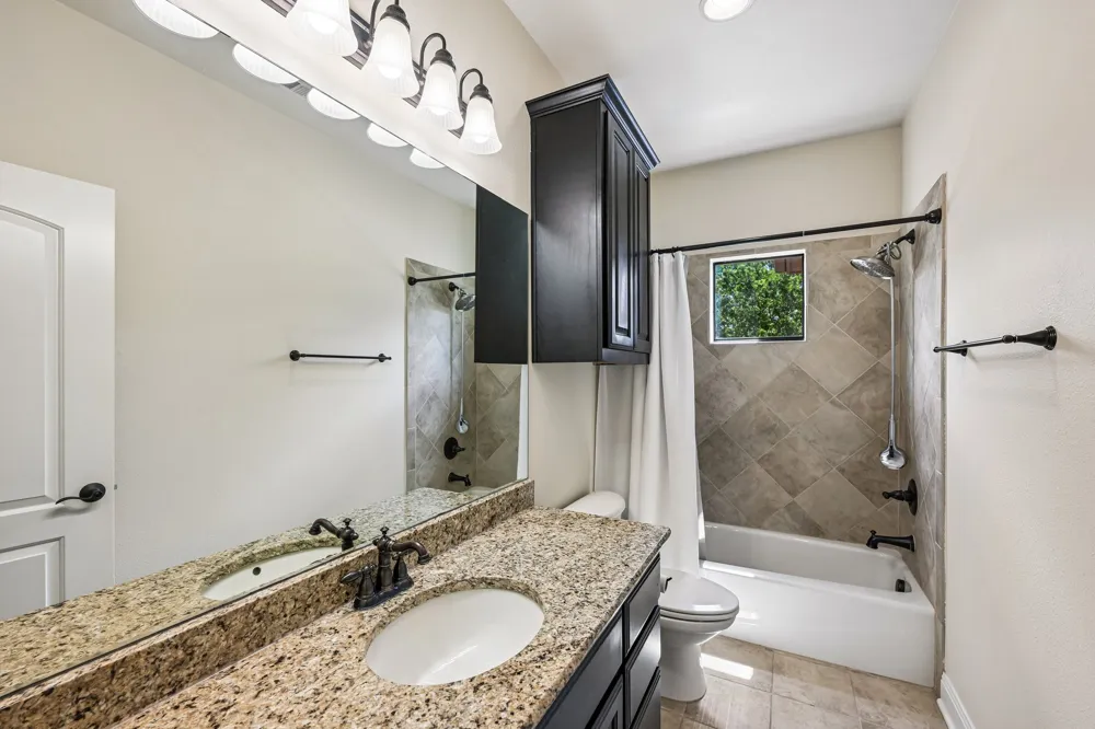 11725 Red Oak Valley Lane Austin, TX 78732