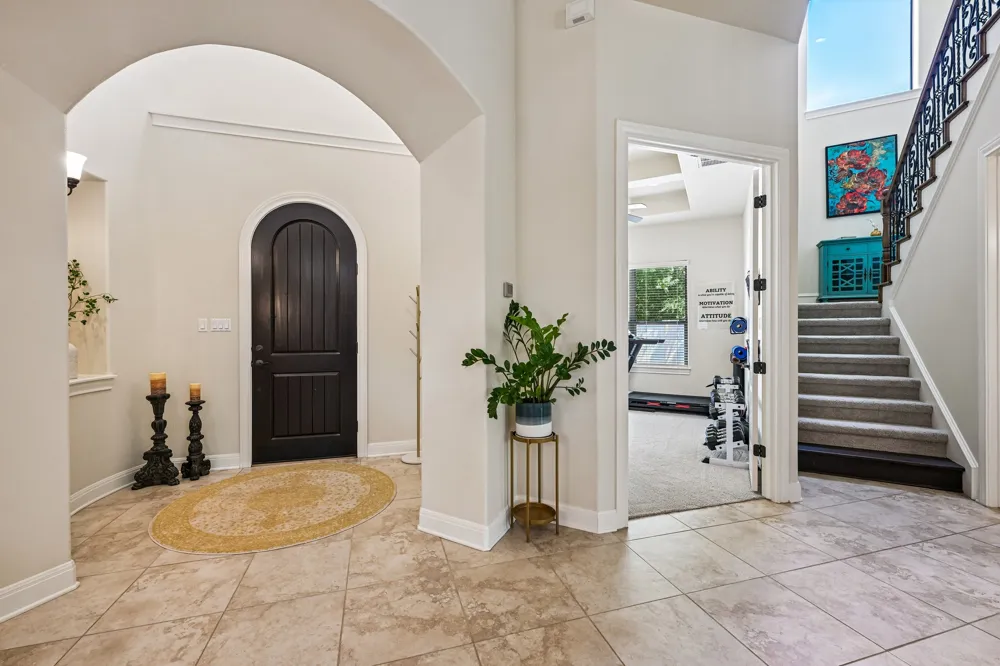 11725 Red Oak Valley Lane Austin, TX 78732