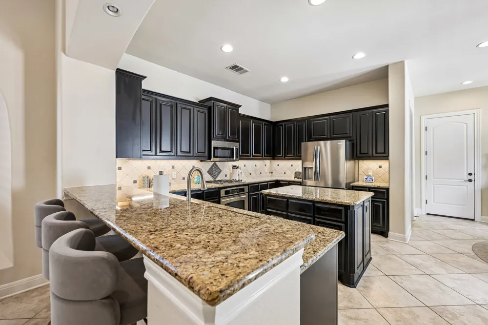 11725 Red Oak Valley Lane Austin, TX 78732