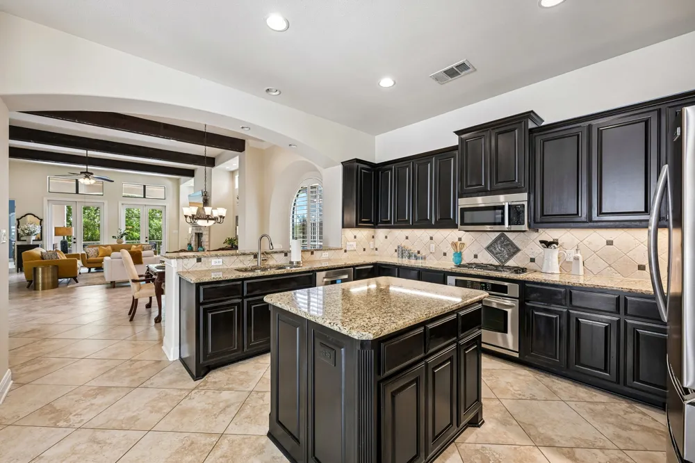 11725 Red Oak Valley Lane Austin, TX 78732