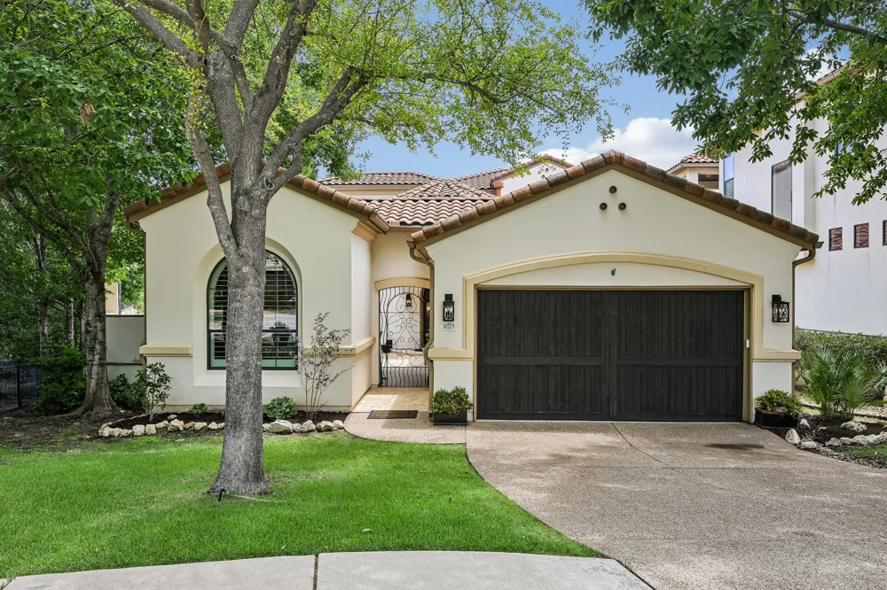 11725 Red Oak Valley Lane Austin, TX 78732
