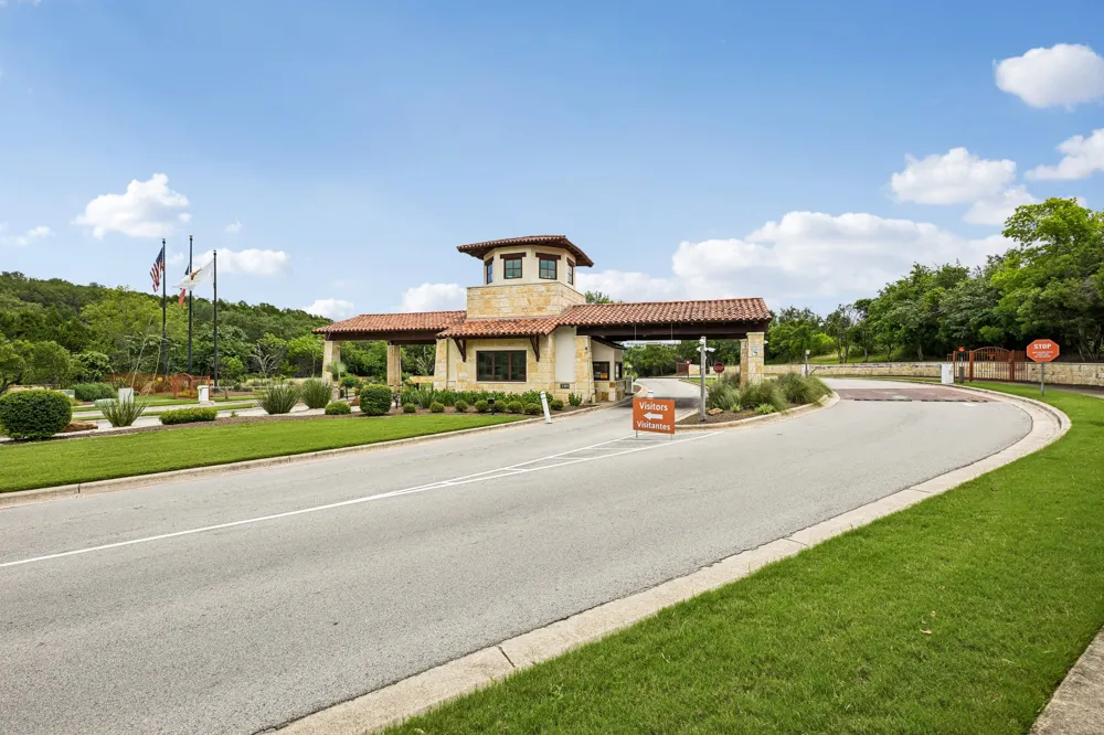 11725 Red Oak Valley Lane Austin, TX 78732