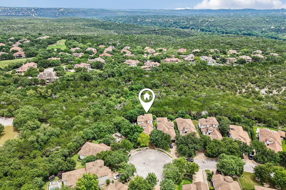 11725 Red Oak Valley Lane Austin, TX 78732