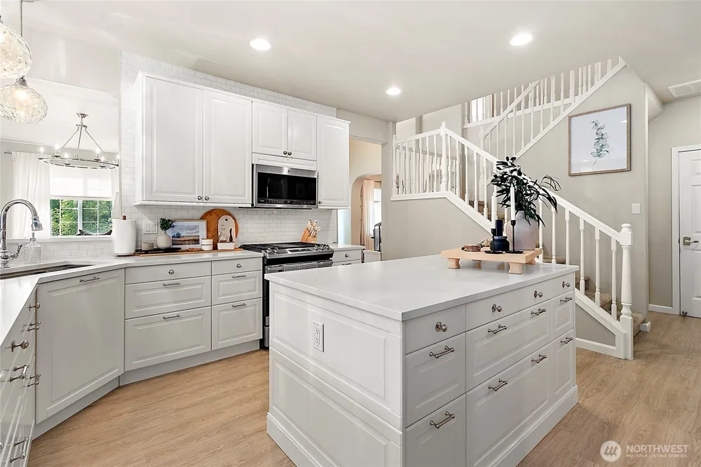 20407 SE 261st Place Covington, WA 98042