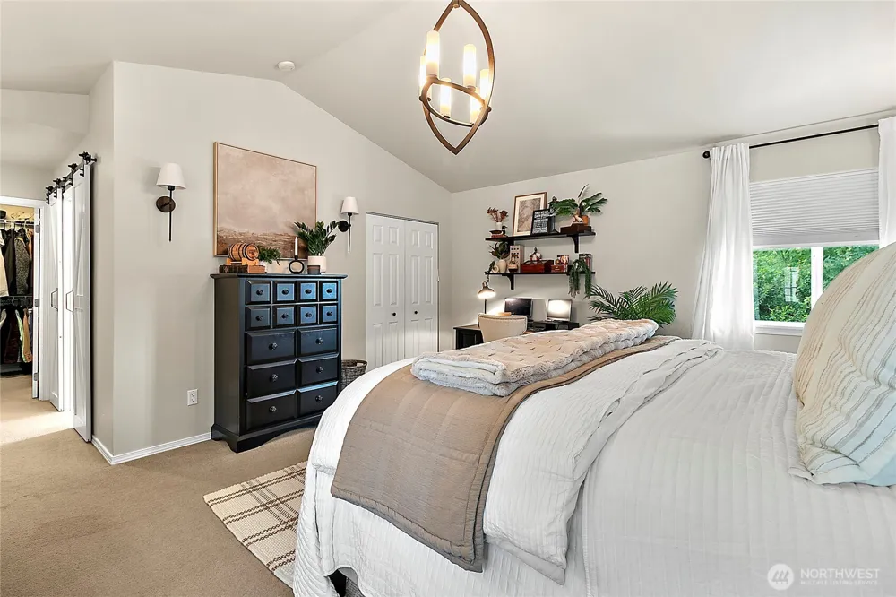 20407 SE 261st Place Covington, WA 98042