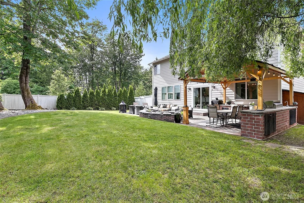 20407 SE 261st Place Covington, WA 98042