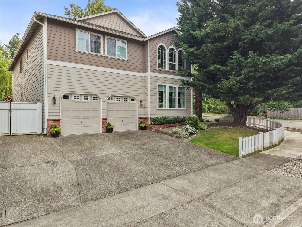 20407 SE 261st Place Covington, WA 98042