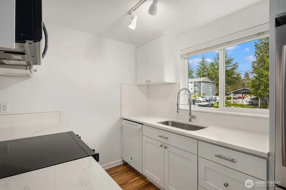 14006 NE 181 PLACE #B206 Woodinville, WA 98072