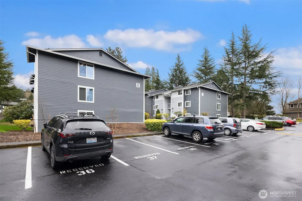 14006 NE 181 PLACE #B206 Woodinville, WA 98072