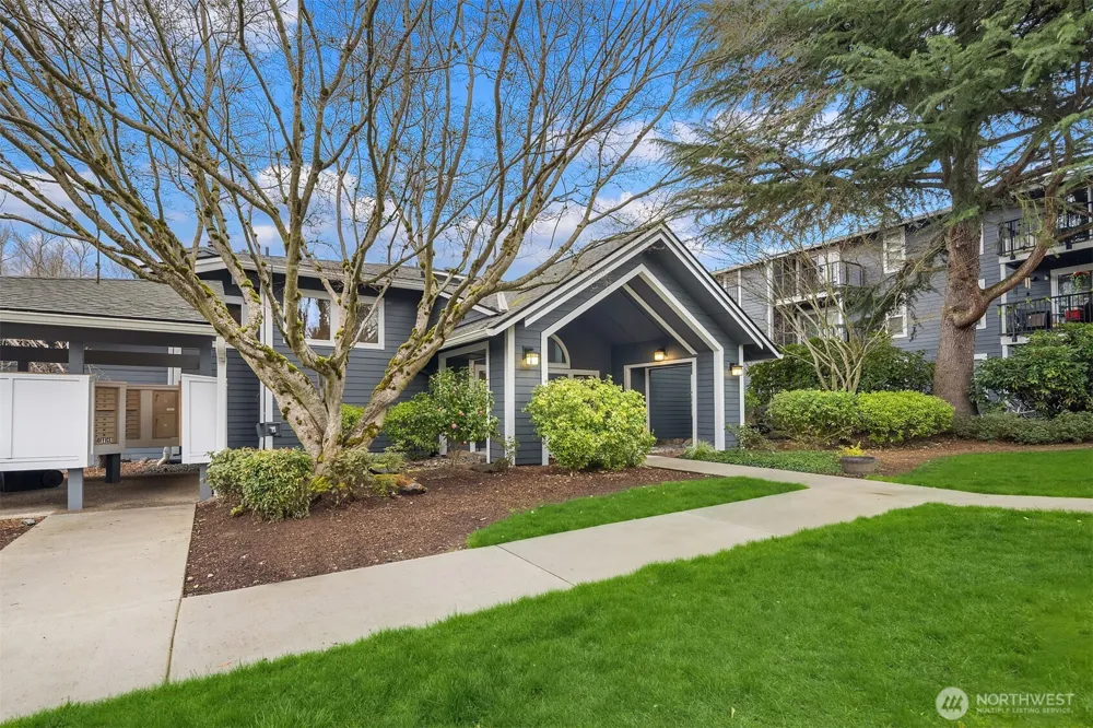 14006 NE 181 PLACE #B206 Woodinville, WA 98072