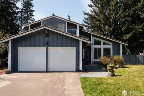 1427 33rd Avenue Ct SW
