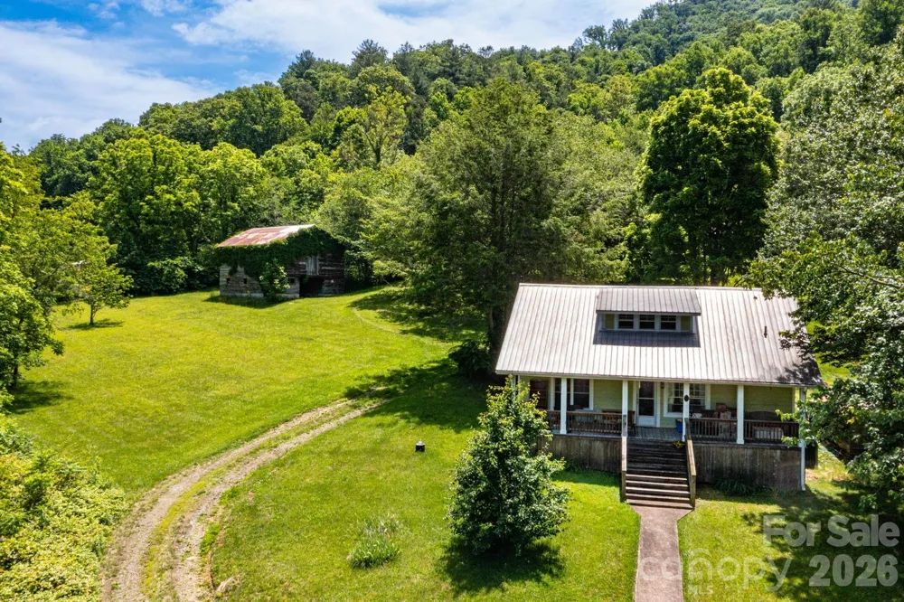 329 Fork Road Barnardsville, NC 28709