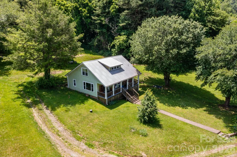 329 Fork Road Barnardsville, NC 28709
