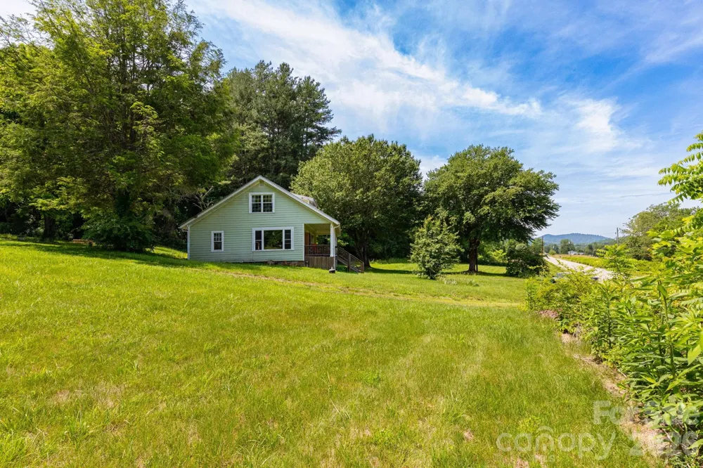 329 Fork Road Barnardsville, NC 28709