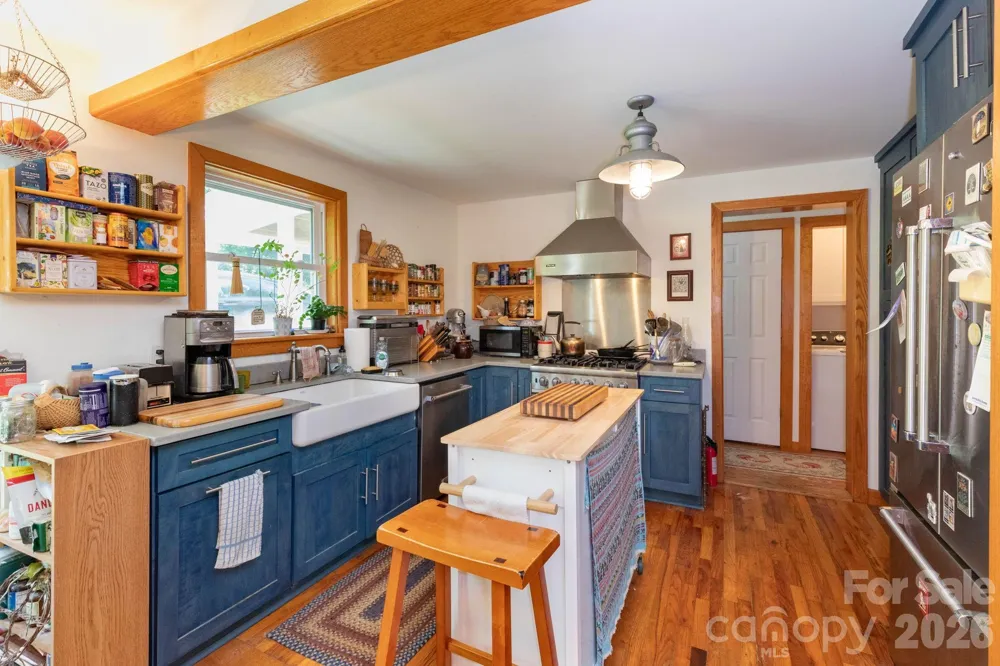 329 Fork Road Barnardsville, NC 28709
