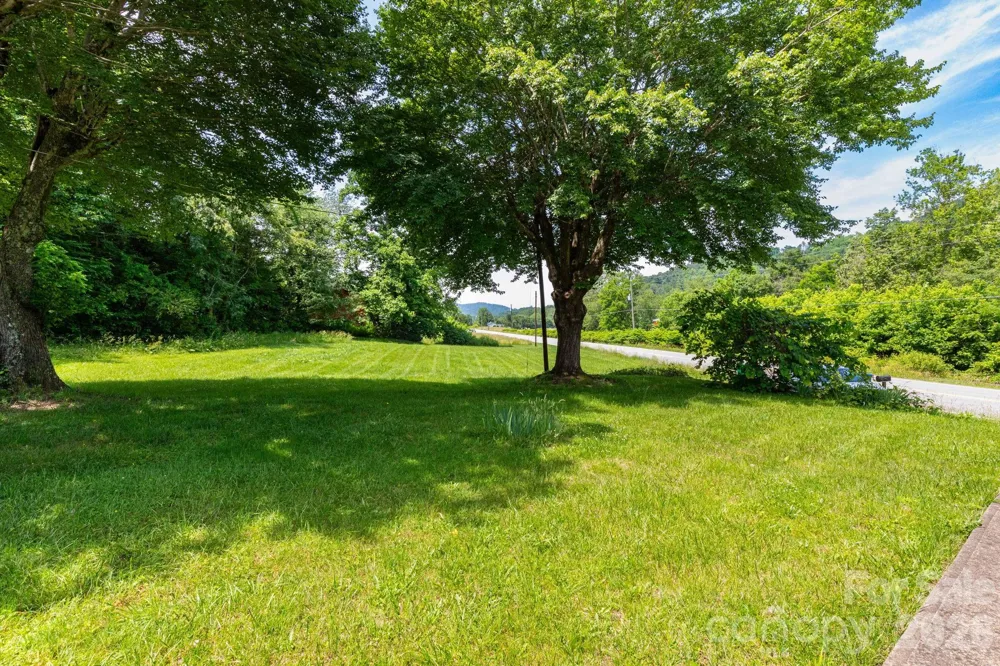 329 Fork Road Barnardsville, NC 28709