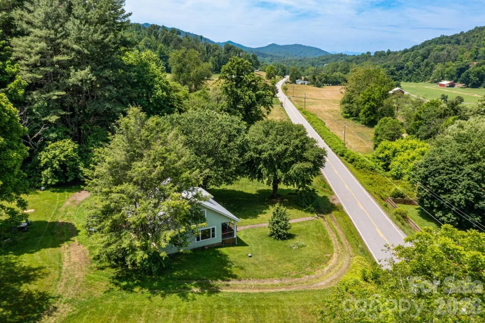 329 Fork Road Barnardsville, NC 28709