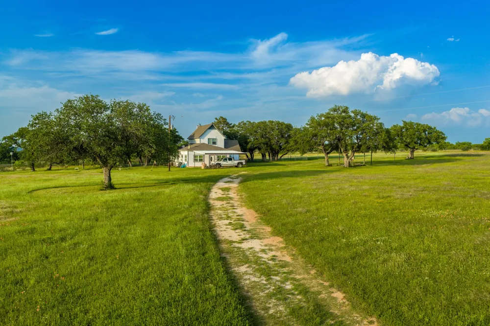 11079 Cr 266 Rochelle, TX 76872