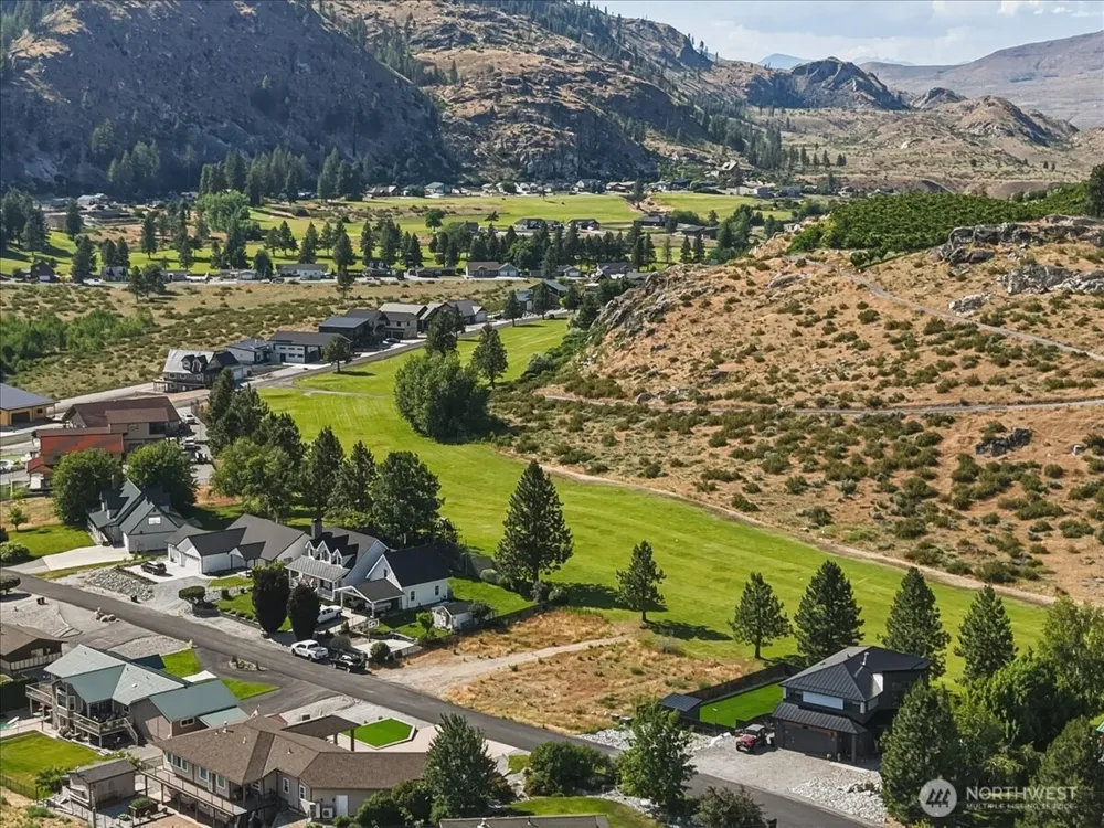 55 Long Drive Pateros, WA 98846
